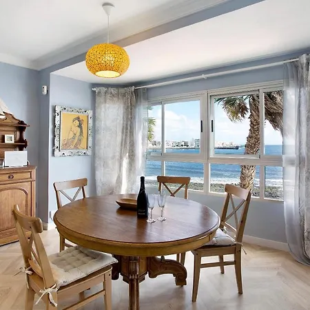 Ocean Side Apartamento *